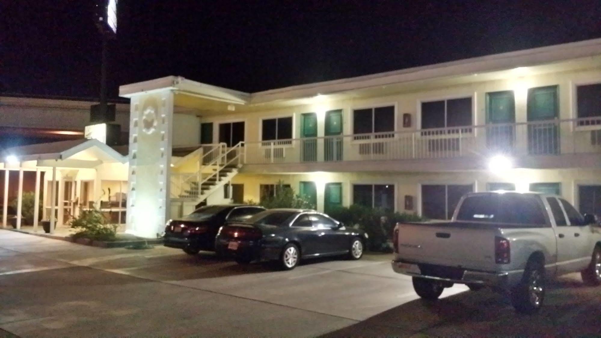 Desert Mirage Inn & Suites Нидлс Экстерьер фото